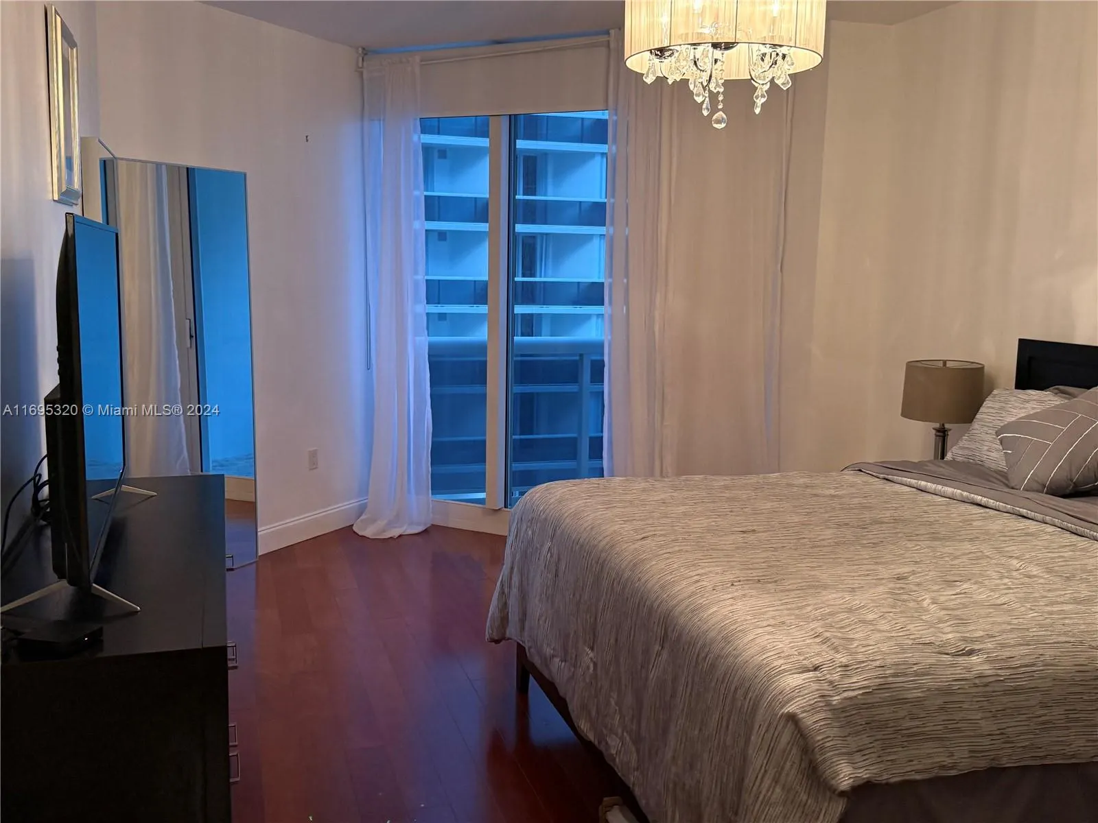 9559 Collins Ave, #S6-C
