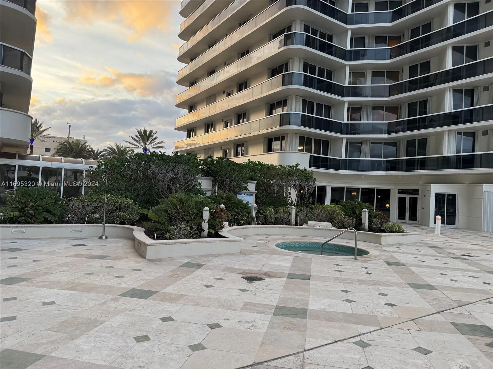 9559 Collins Ave, #S6-C