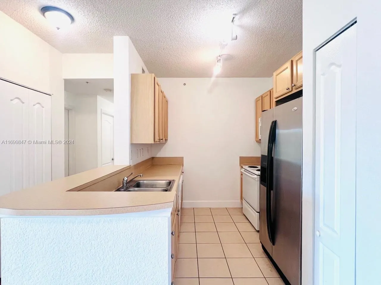 6001 SW 70th St, #650