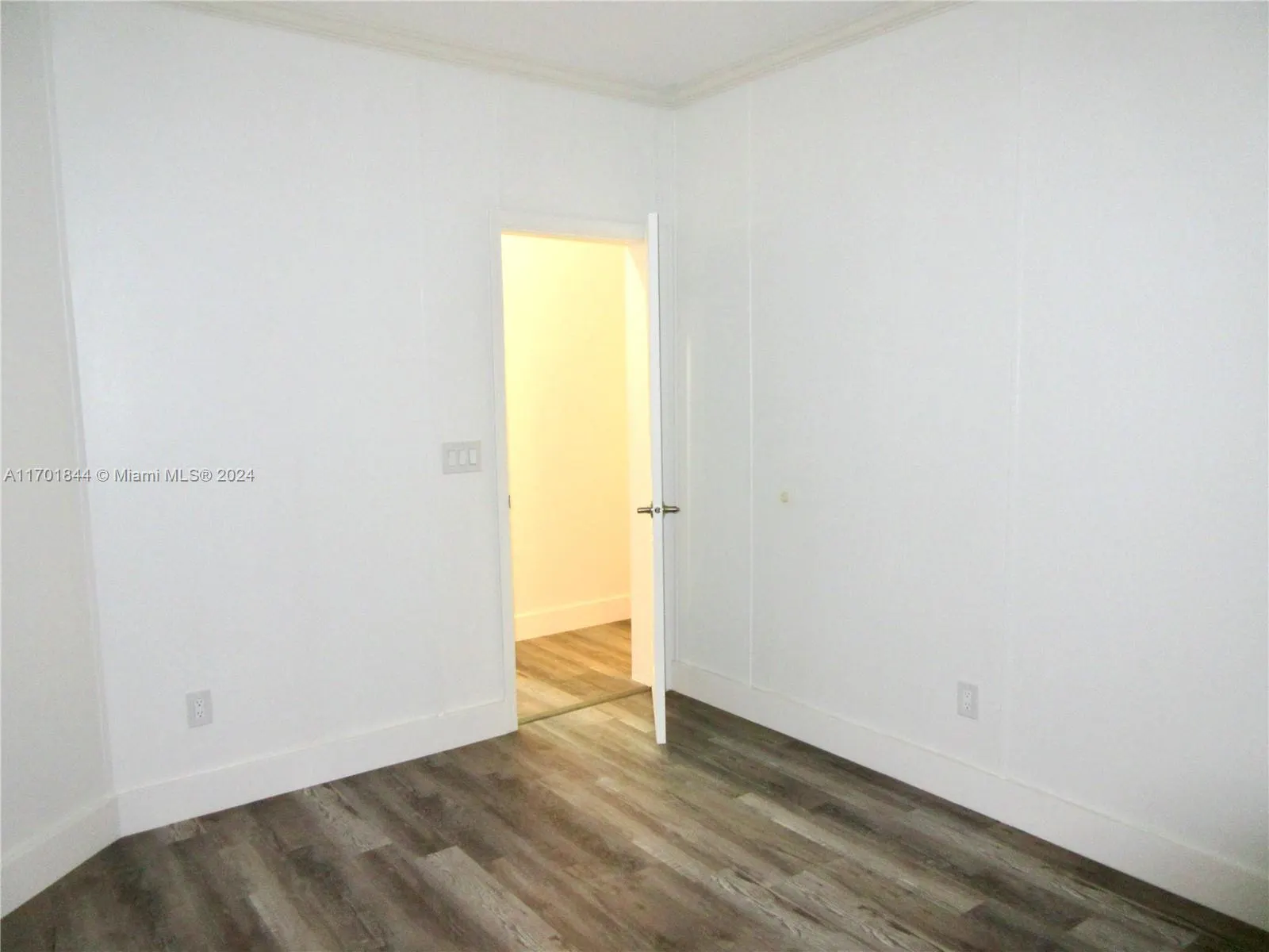 3200 Teakwood Ln
