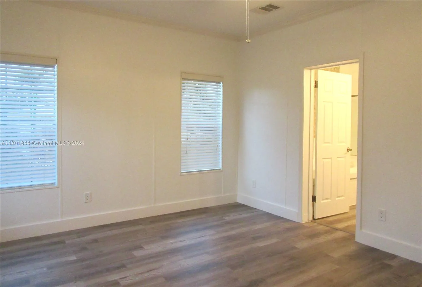 3200 Teakwood Ln