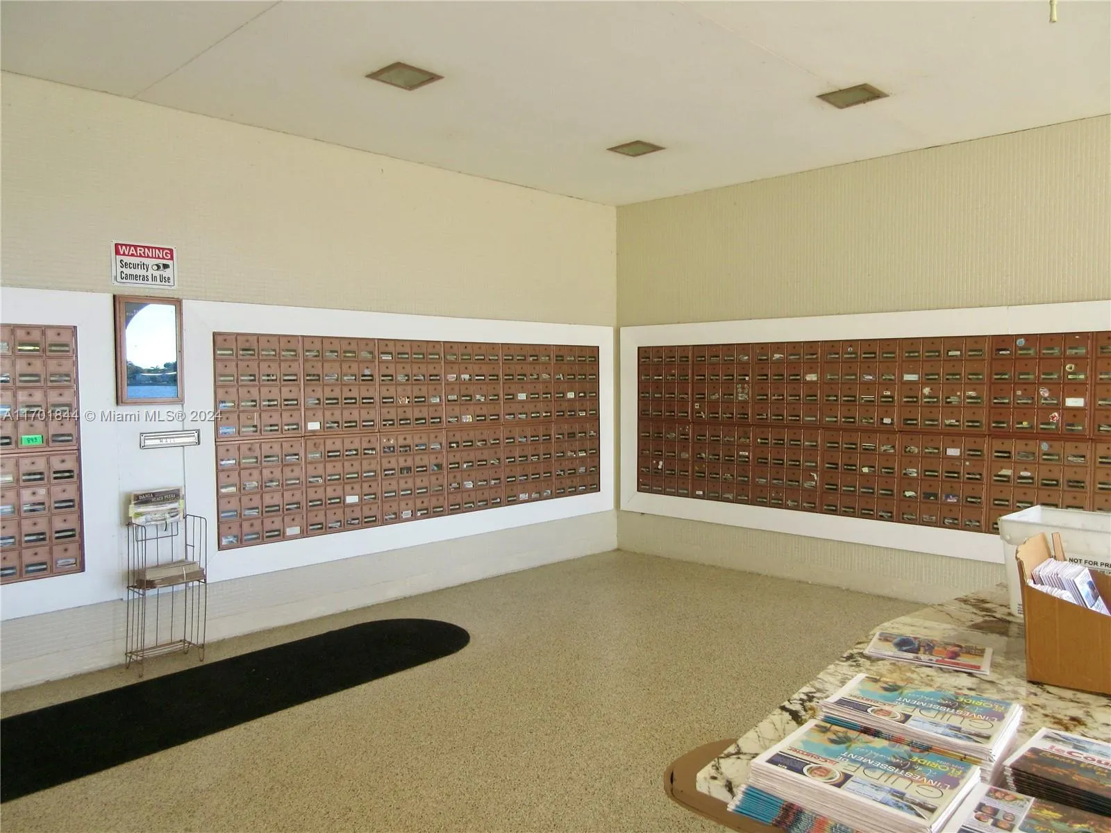 3200 Teakwood Ln