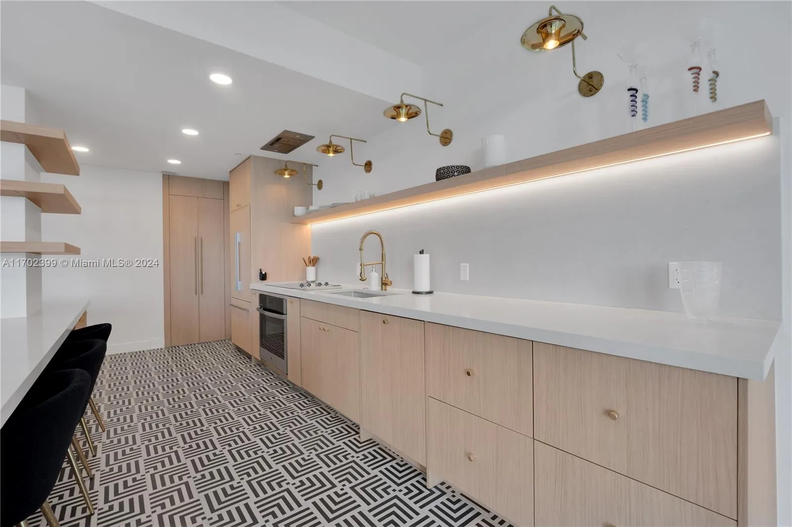 10101 Collins Ave, #7D
