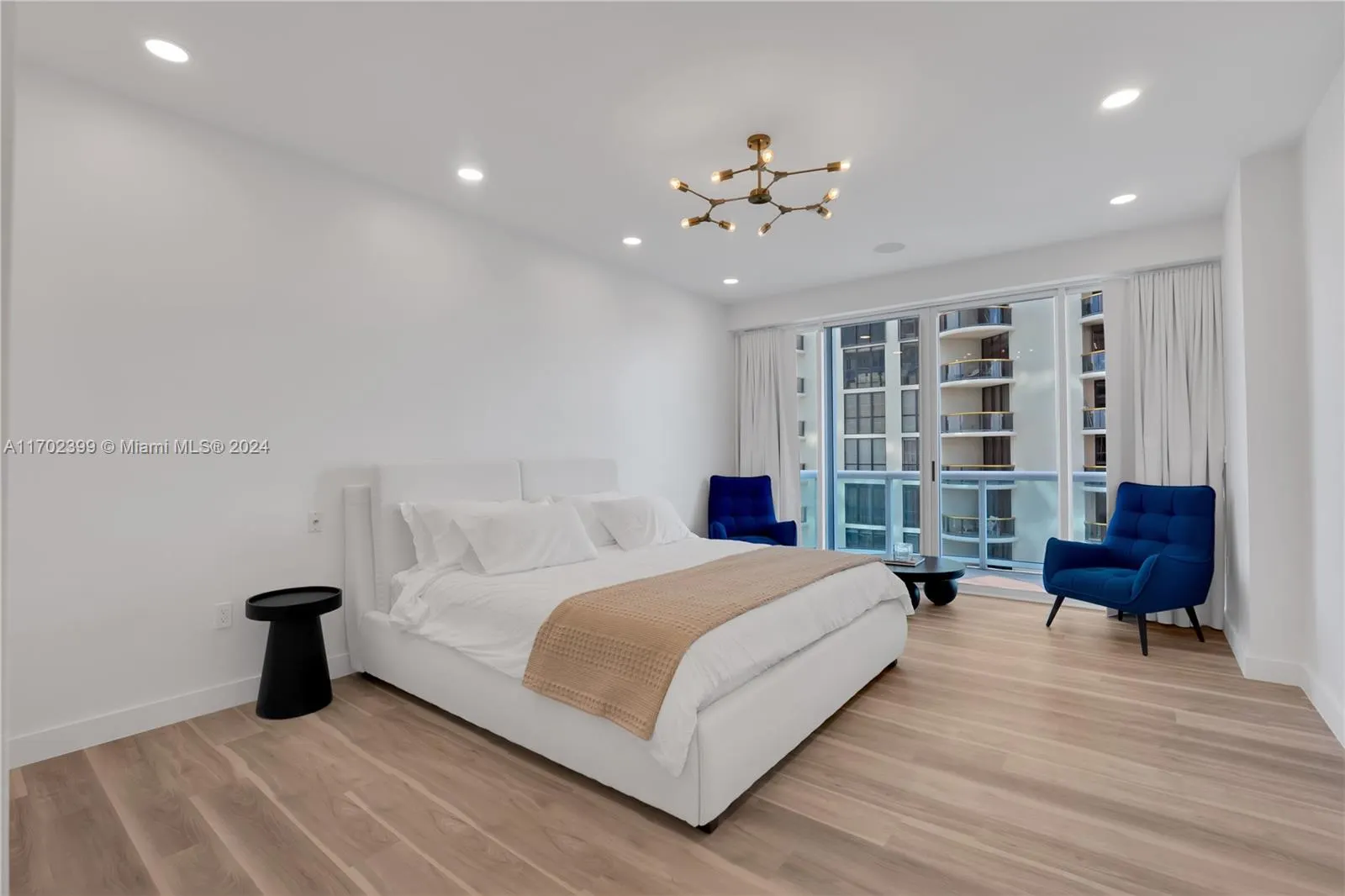 10101 Collins Ave, #7D