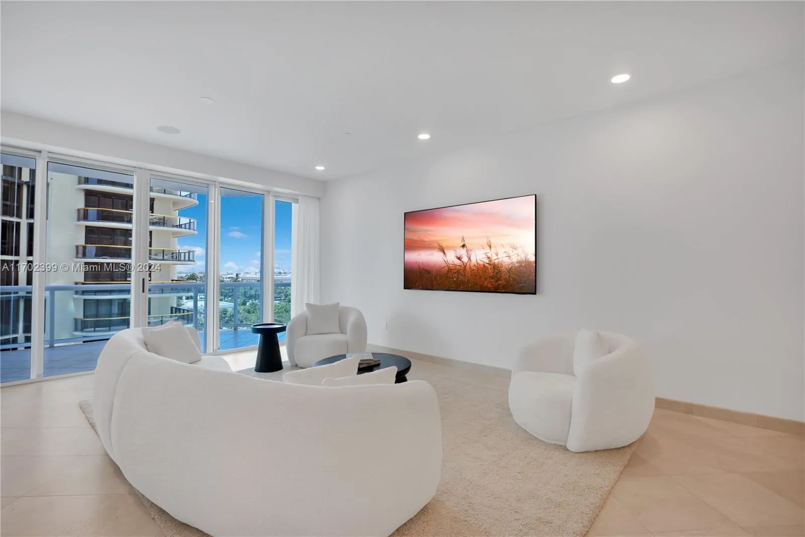 10101 Collins Ave, #7D