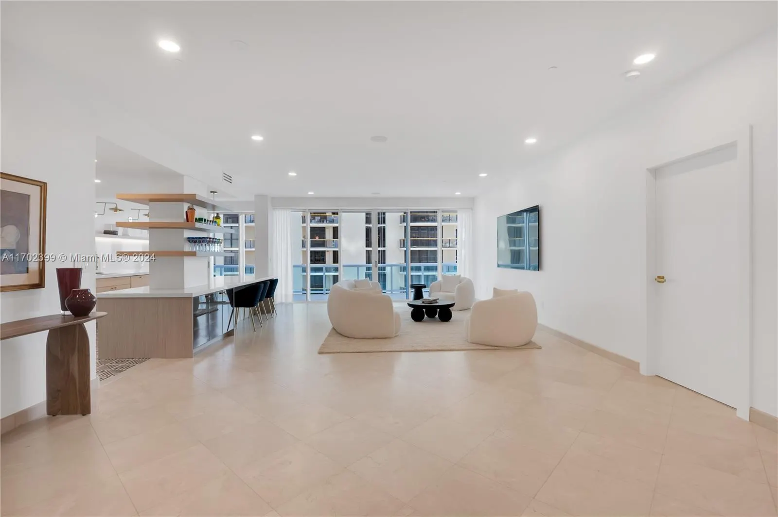 10101 Collins Ave, #7D