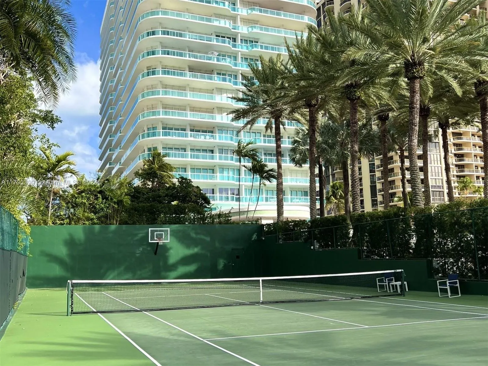 10101 Collins Ave, #7D