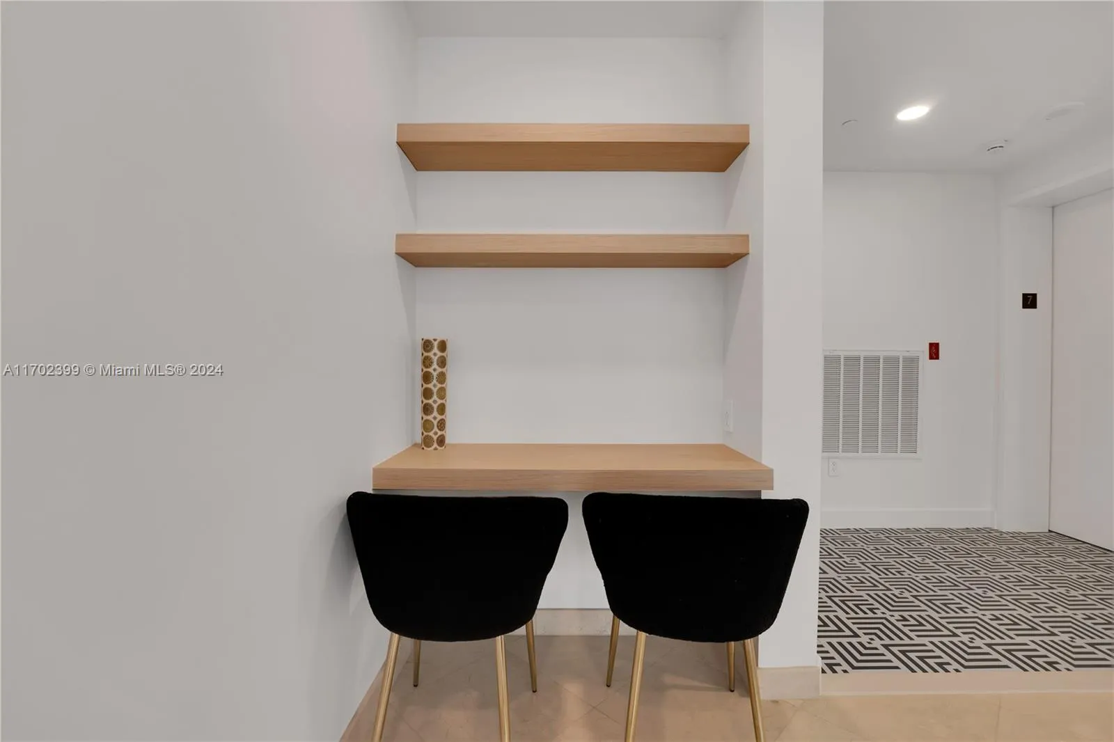 10101 Collins Ave, #7D