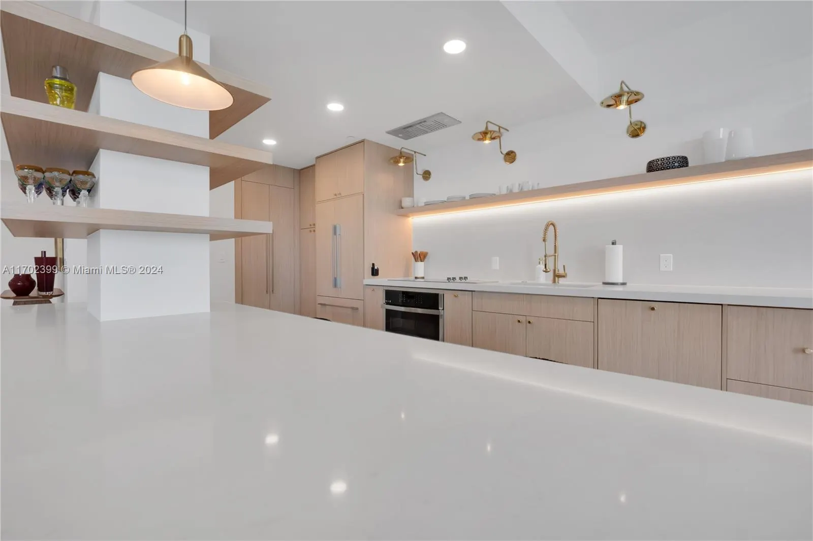 10101 Collins Ave, #7D