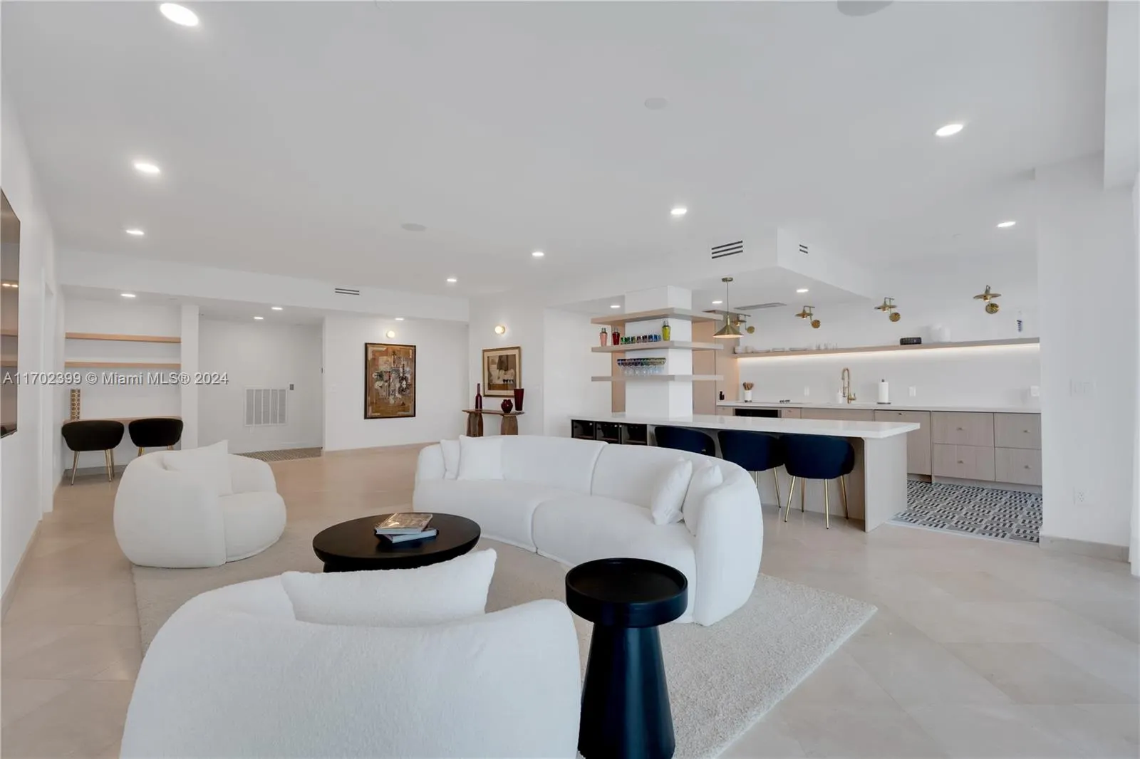 10101 Collins Ave, #7D