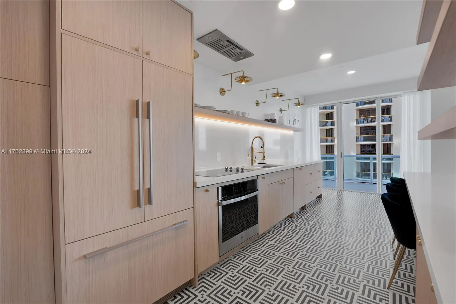 10101 Collins Ave, #7D