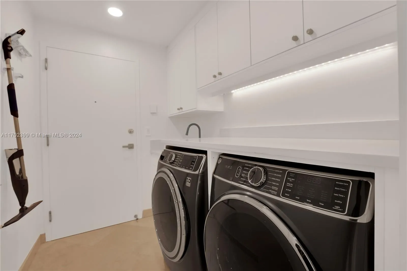 10101 Collins Ave, #7D