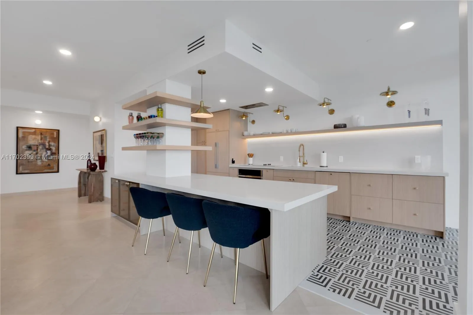 10101 Collins Ave, #7D