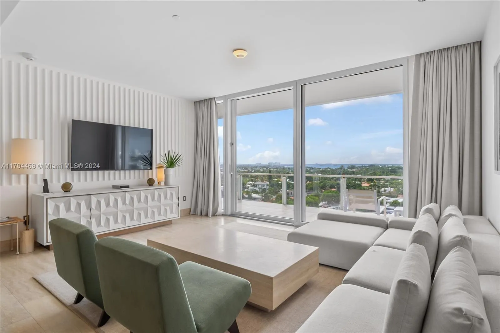9111 Collins Ave, #N-914