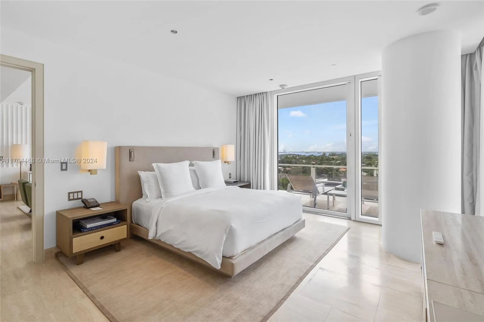 9111 Collins Ave, #N-914