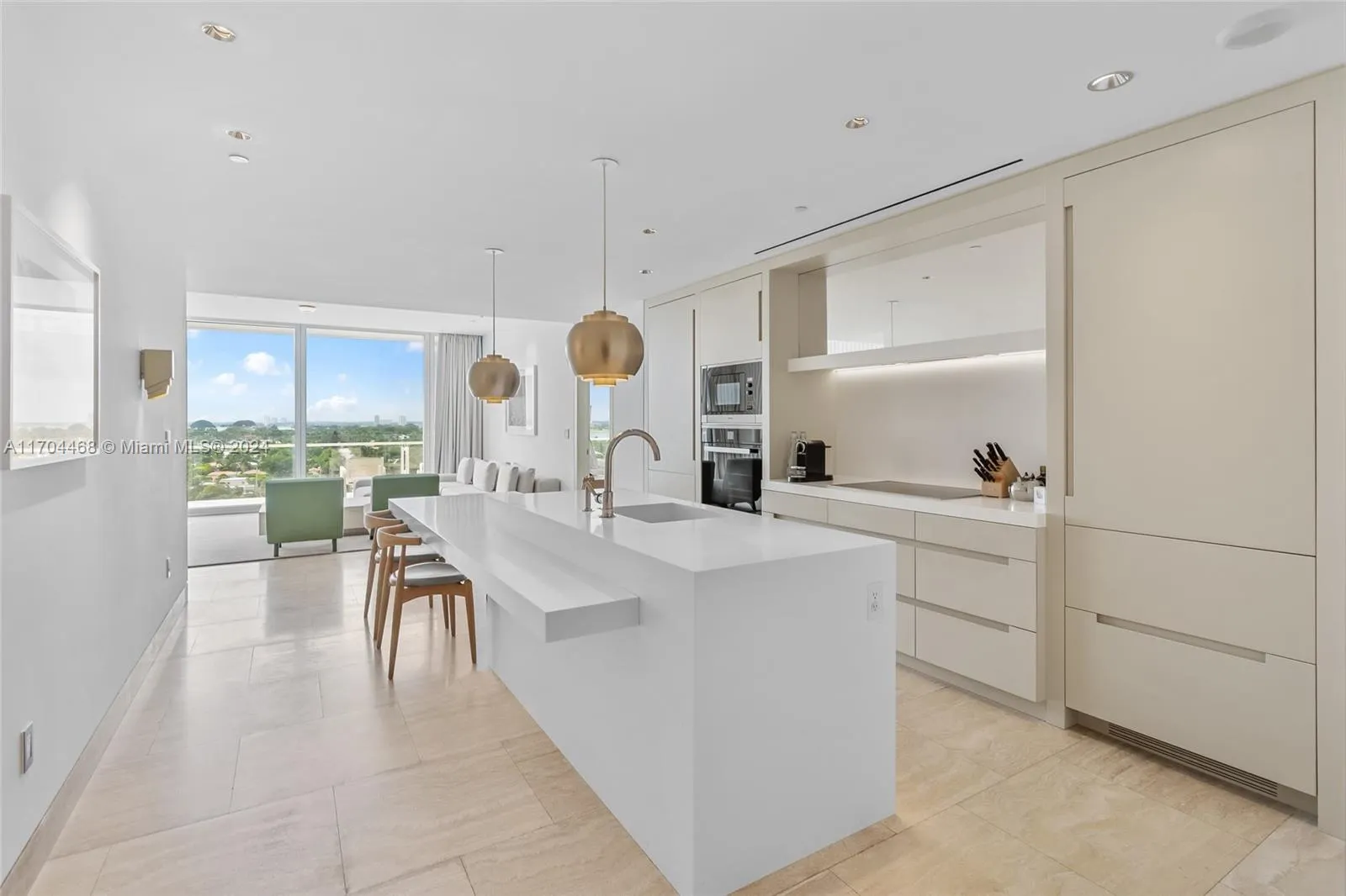 9111 Collins Ave, #N-914