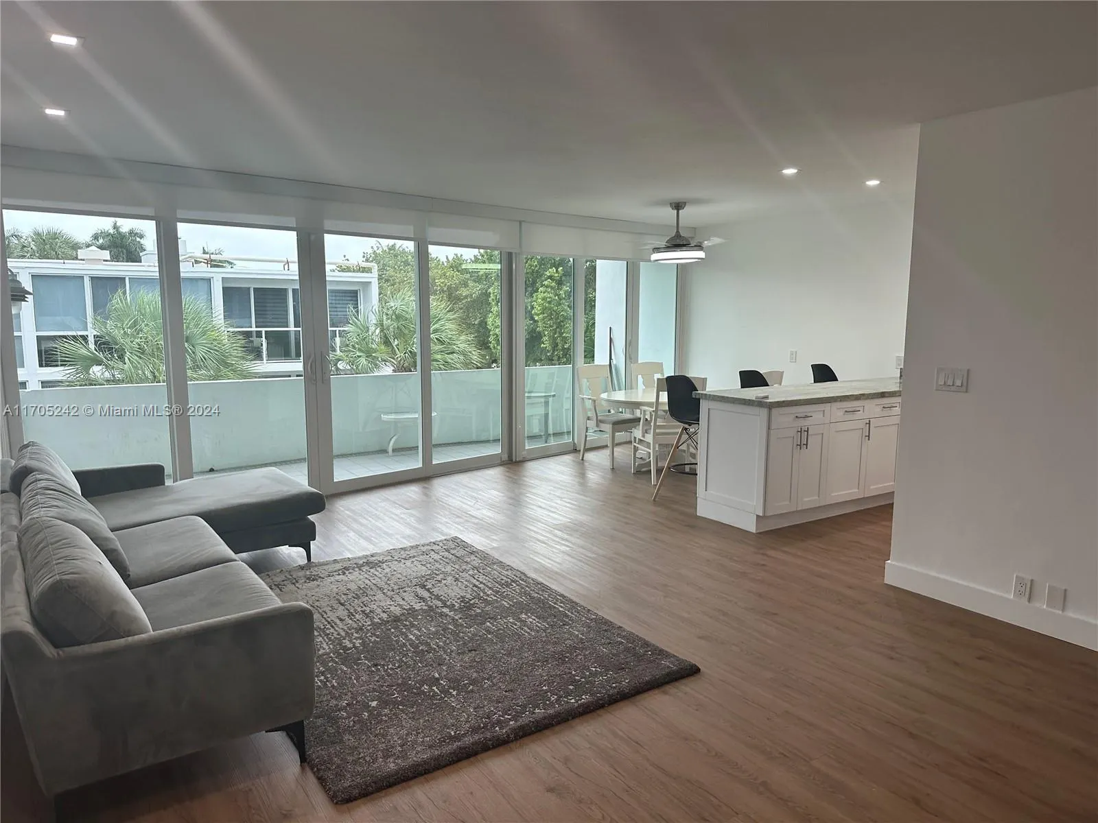 10210 Collins Ave, #306