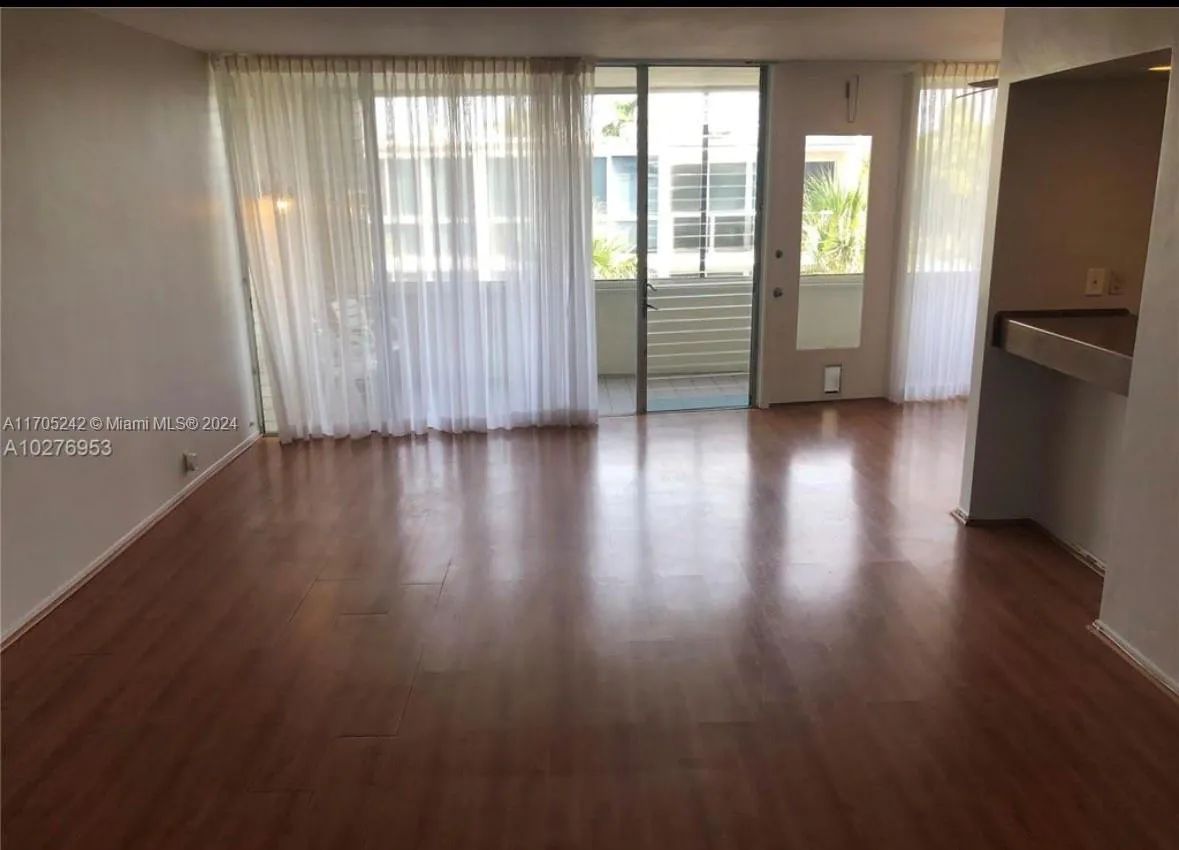 10210 Collins Ave, #306