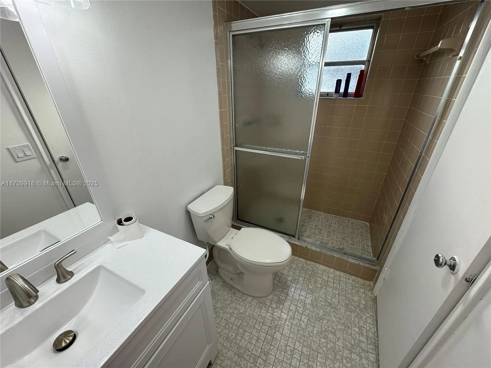 415 SE 11th Ter, #201