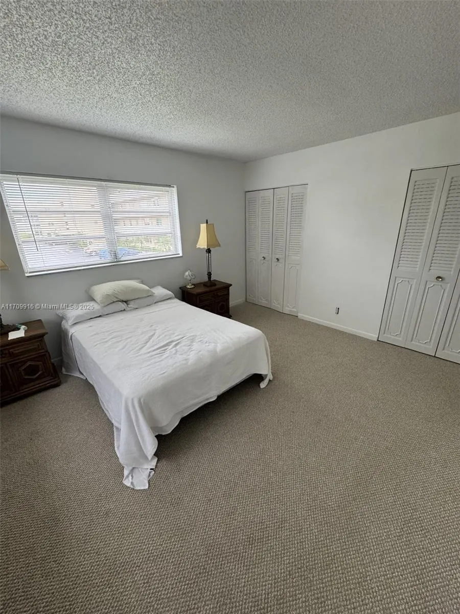 415 SE 11th Ter, #201