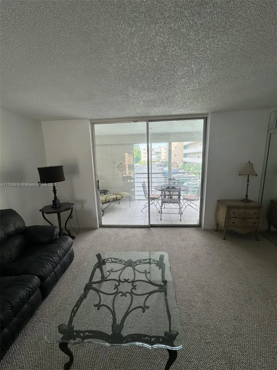 415 SE 11th Ter, #201