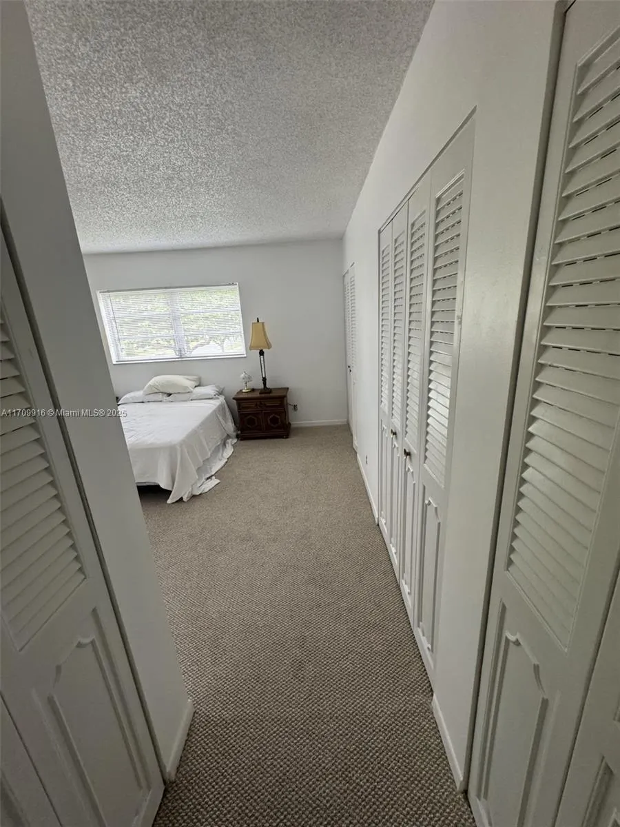 415 SE 11th Ter, #201
