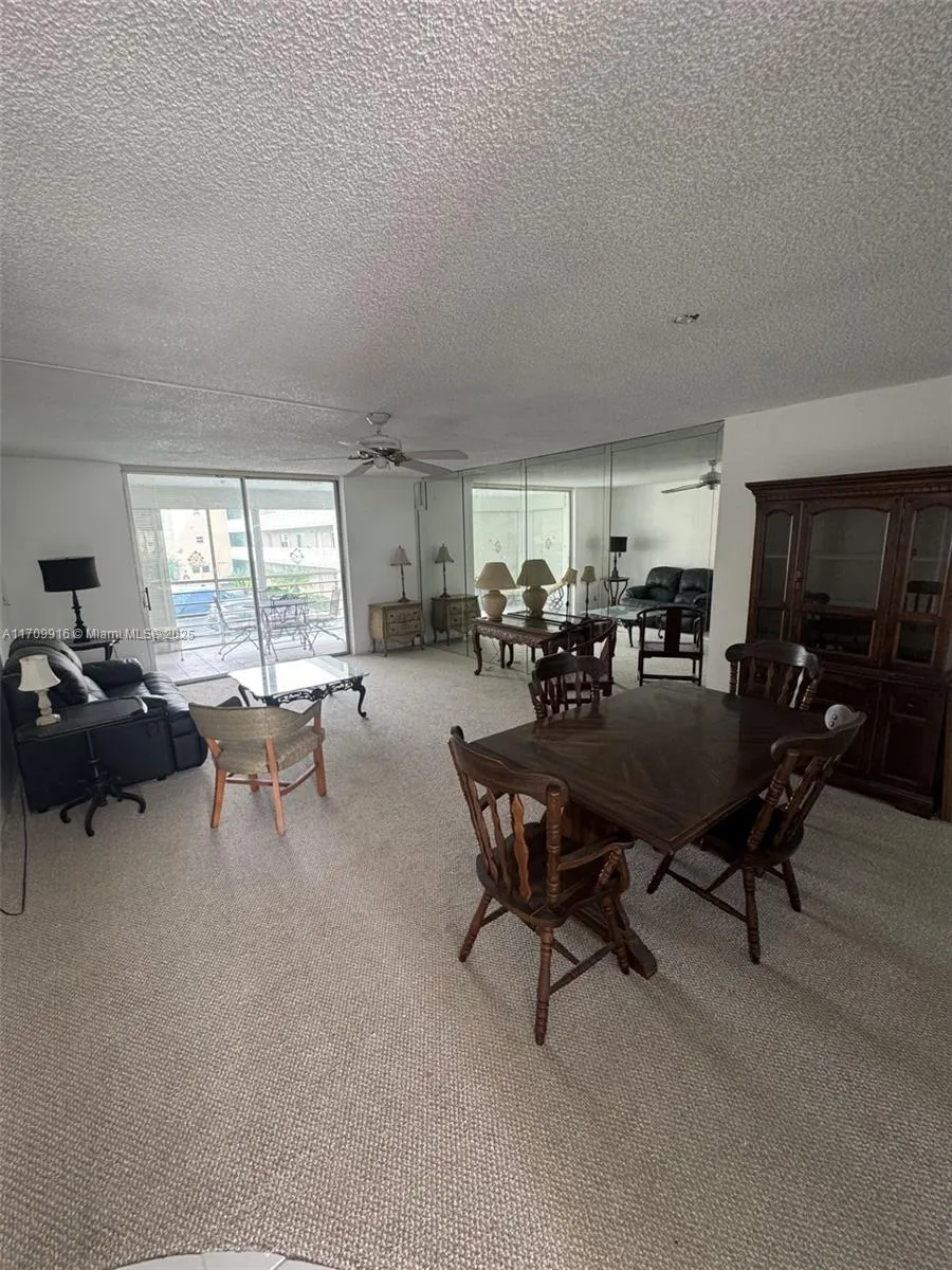 415 SE 11th Ter, #201