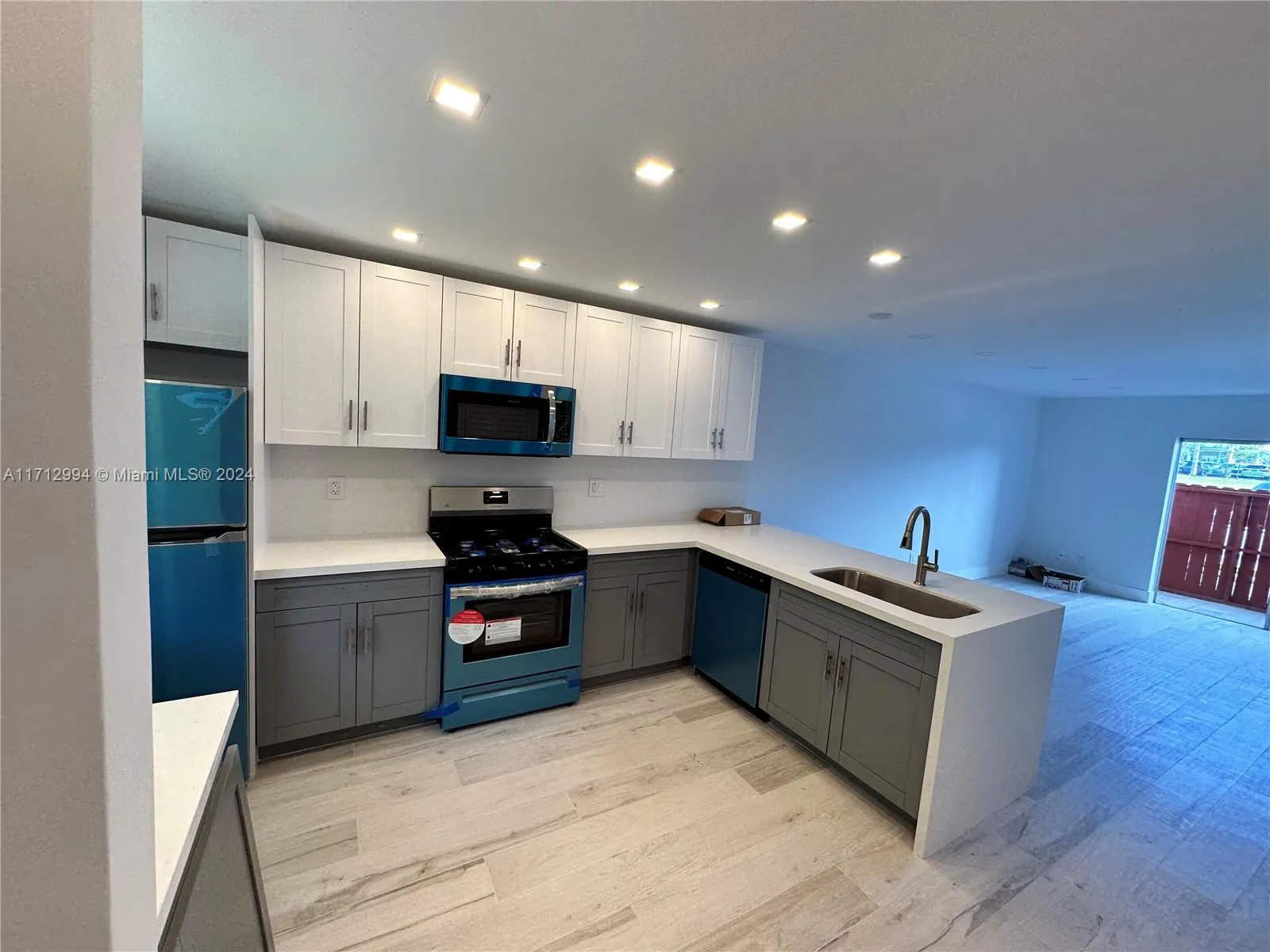 8600 SW 67th Ave, #906