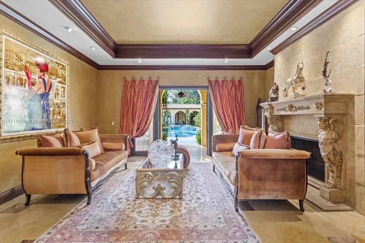 9940 W Suburban Dr