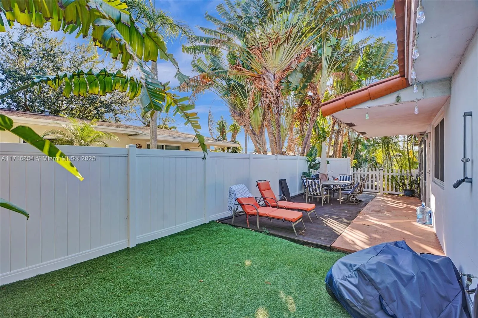 1441 NW 10th St