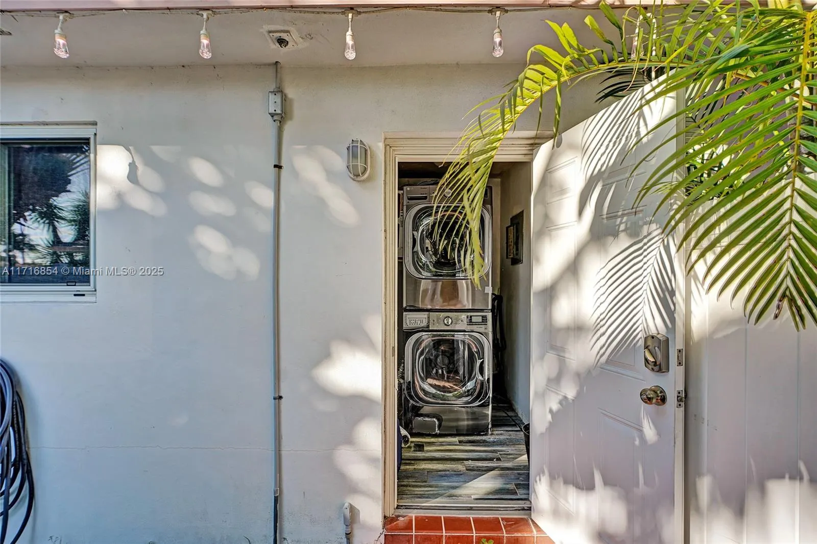 1441 NW 10th St