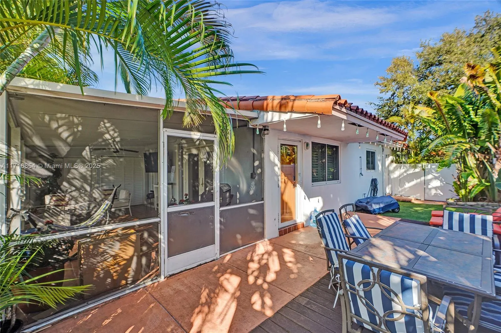 1441 NW 10th St