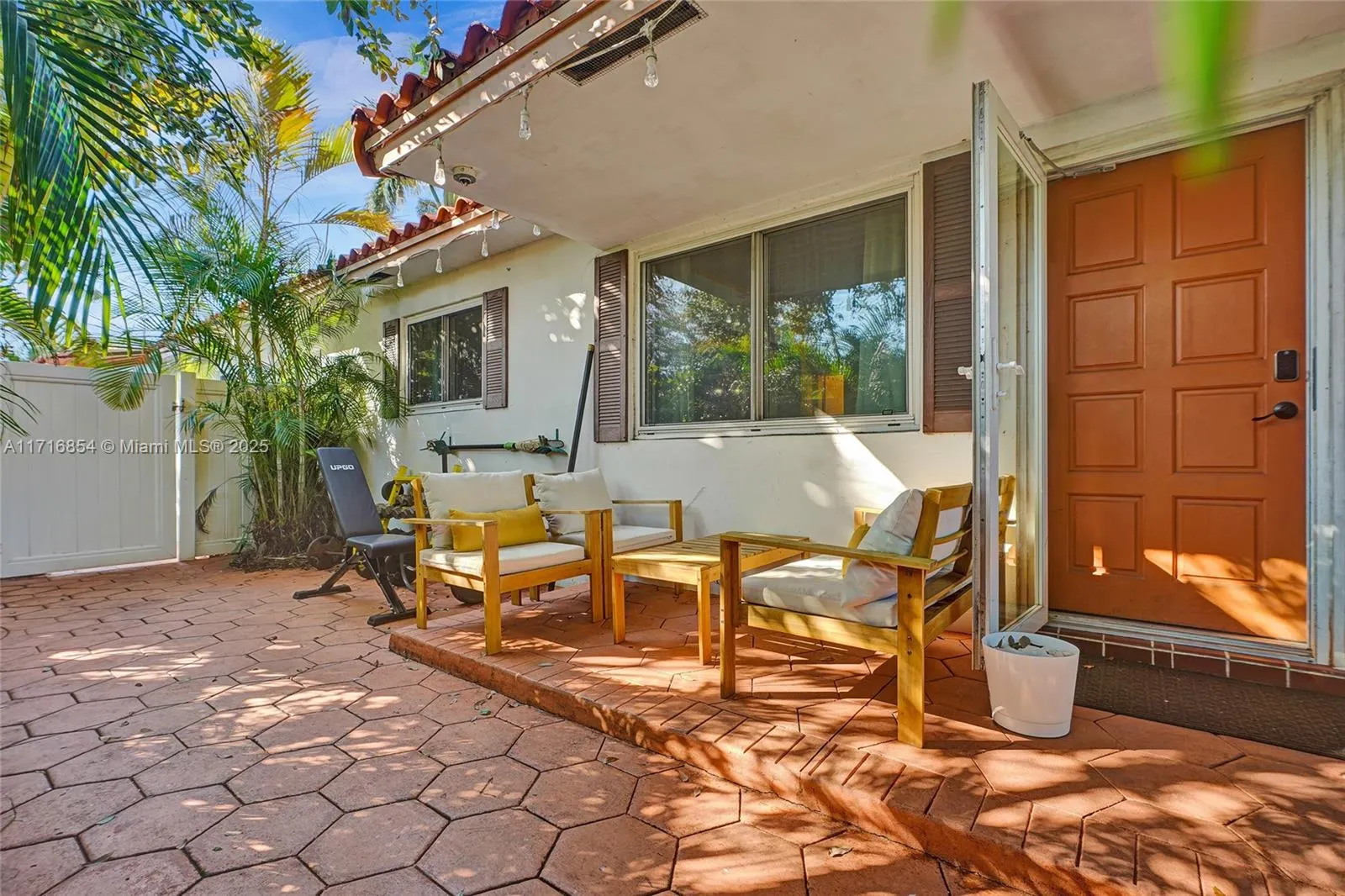 1441 NW 10th St