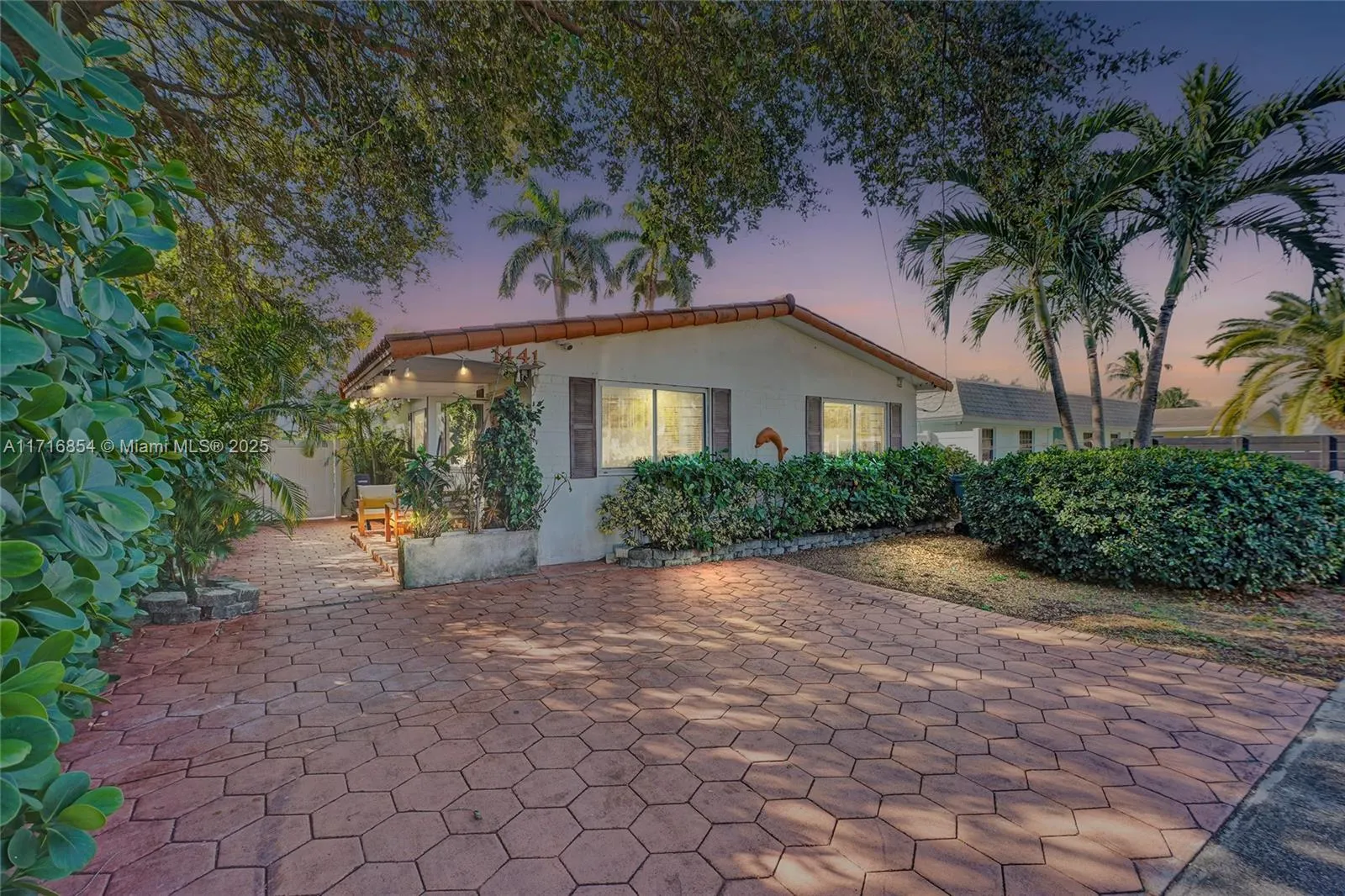 1441 NW 10th St