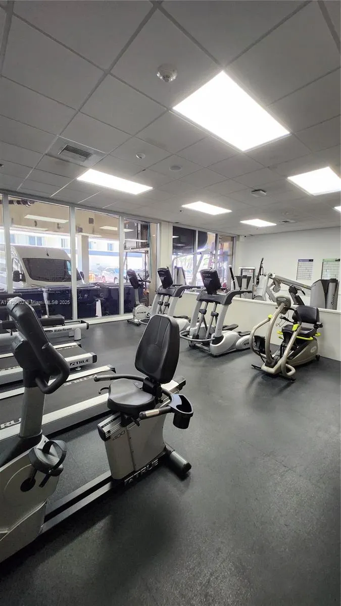 9511 Collins Ave, #606