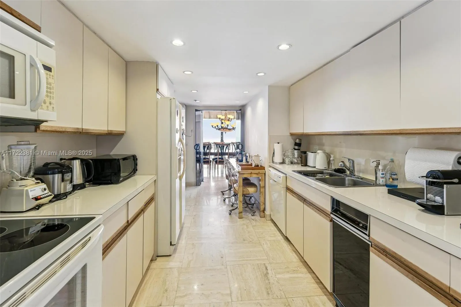 10175 Collins Ave, #1202