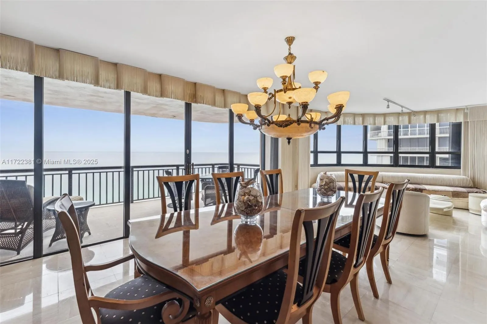 10175 Collins Ave, #1202
