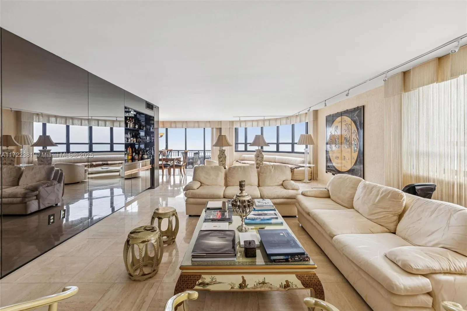 10175 Collins Ave, #1202
