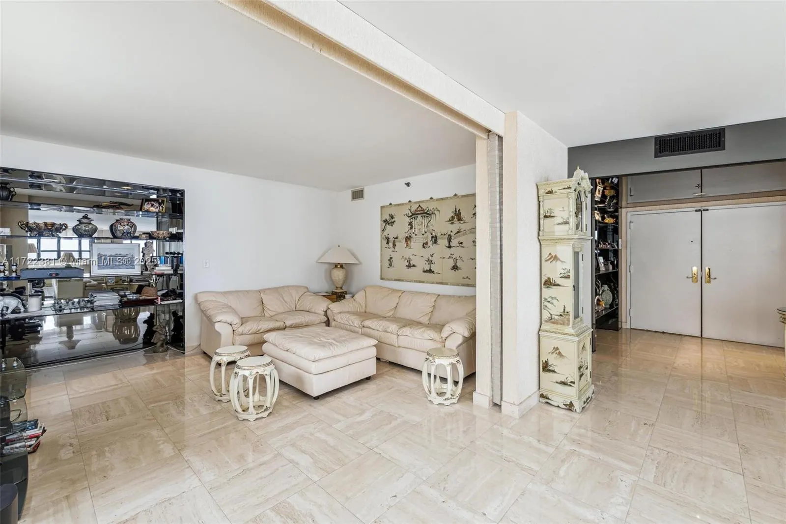 10175 Collins Ave, #1202