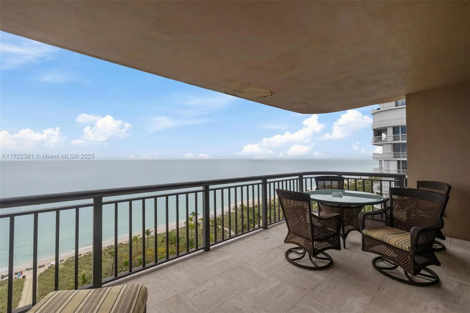 10175 Collins Ave, #1202