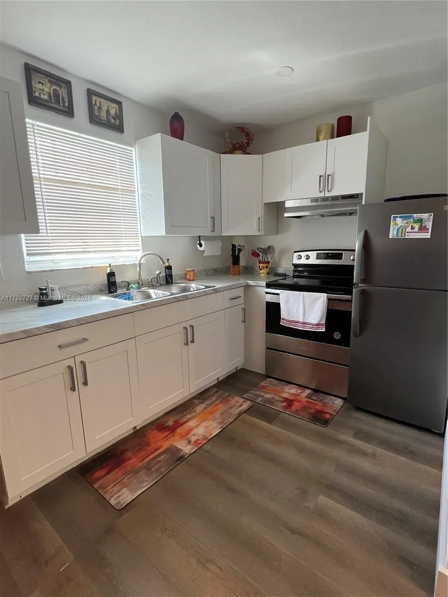 228 NW 9th Ave