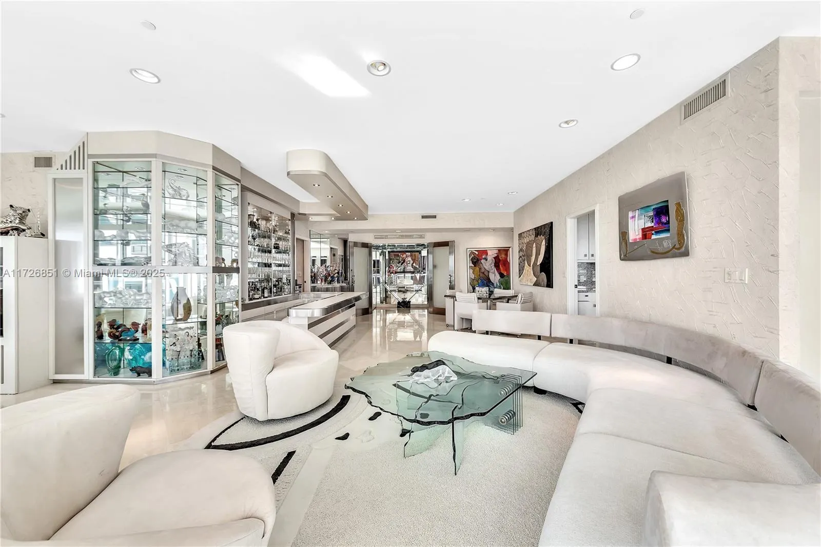 10101 Collins Ave, #11D+cabana