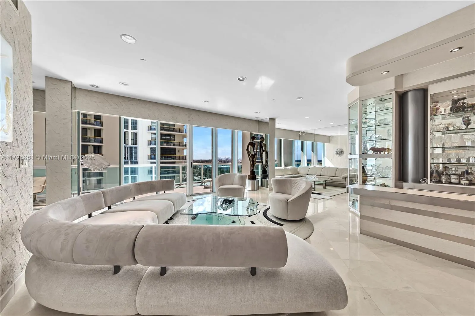 10101 Collins Ave, #11D+cabana