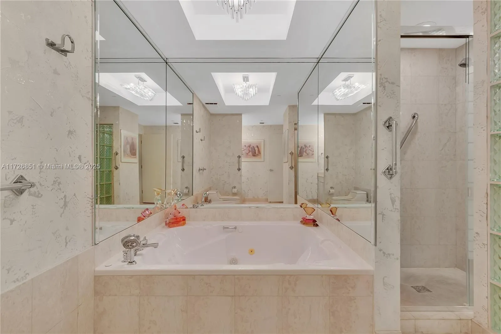 10101 Collins Ave, #11D+cabana