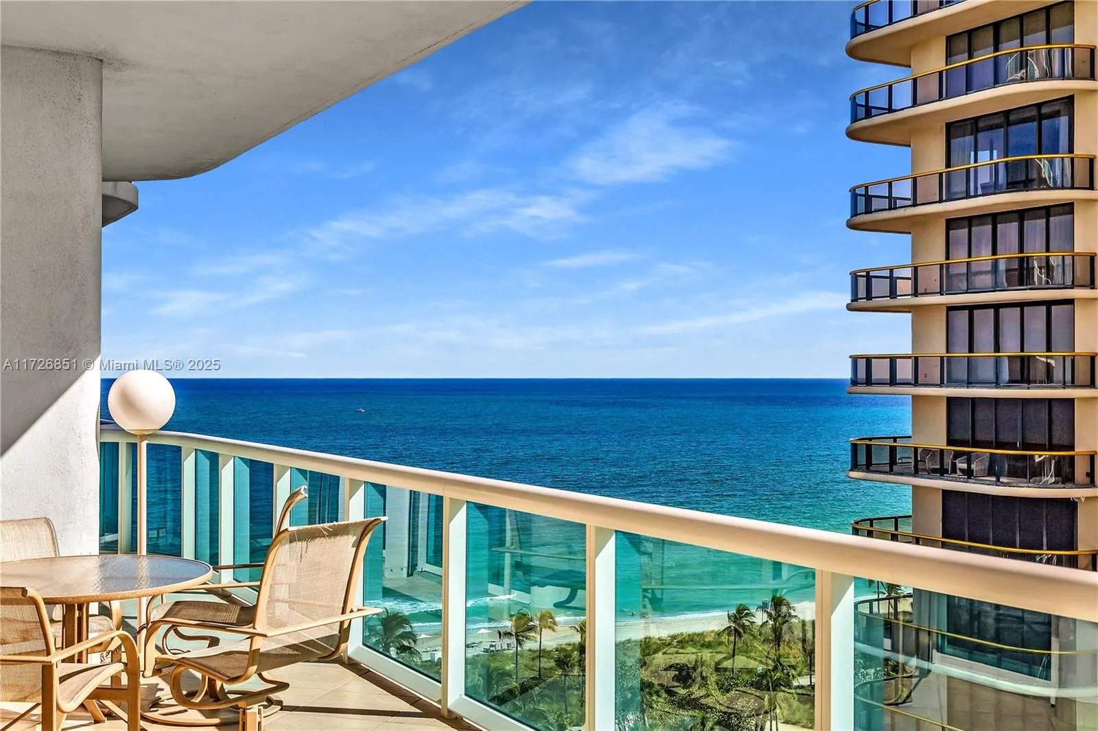 10101 Collins Ave, #11D+cabana