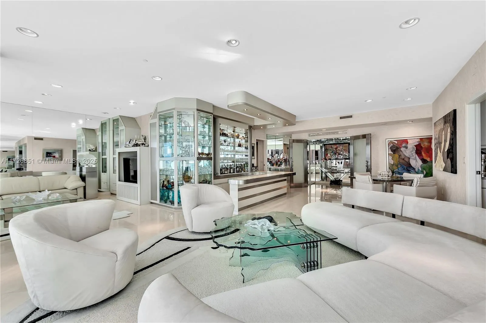 10101 Collins Ave, #11D+cabana