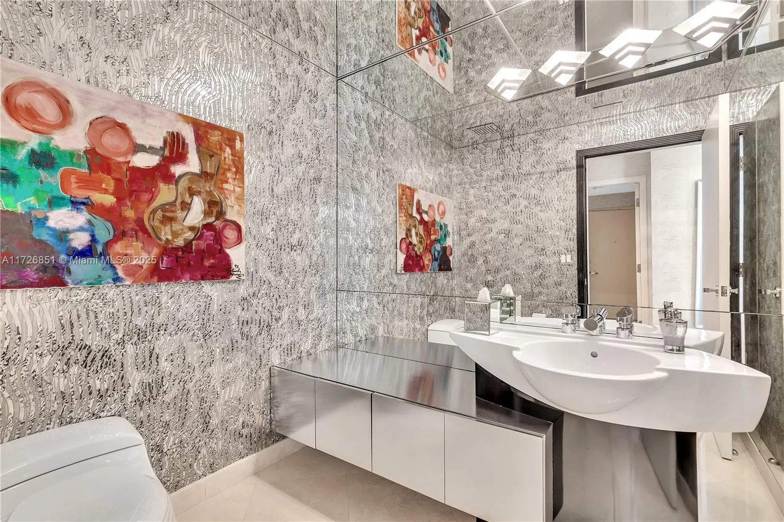 10101 Collins Ave, #11D+cabana