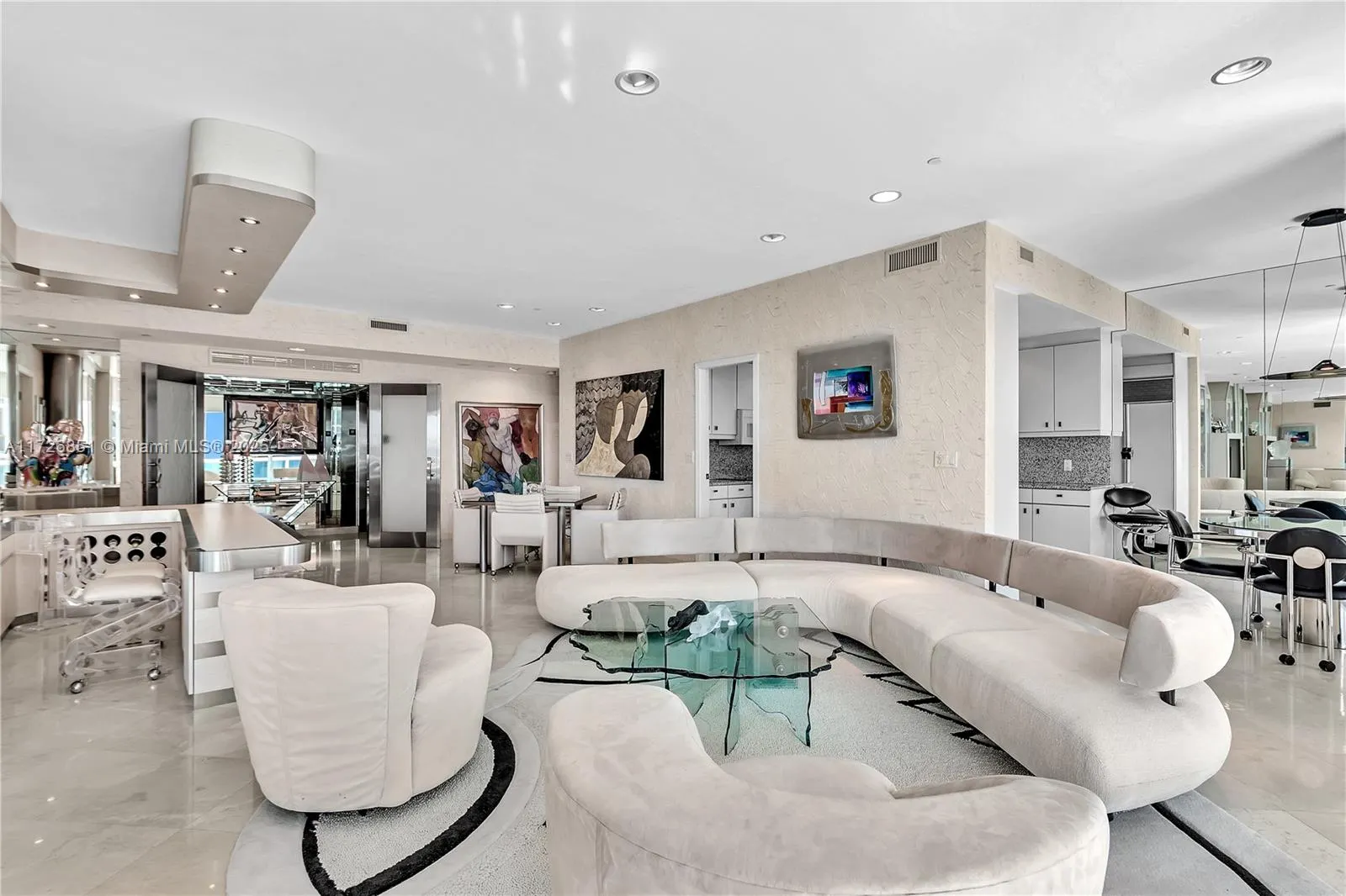 10101 Collins Ave, #11D+cabana