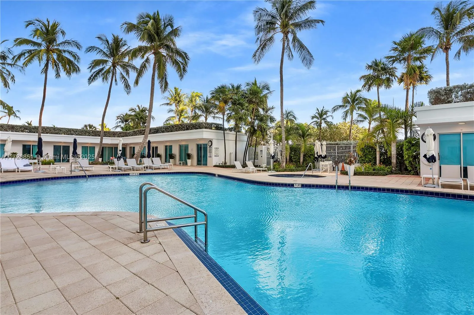 10101 Collins Ave, #11D+cabana