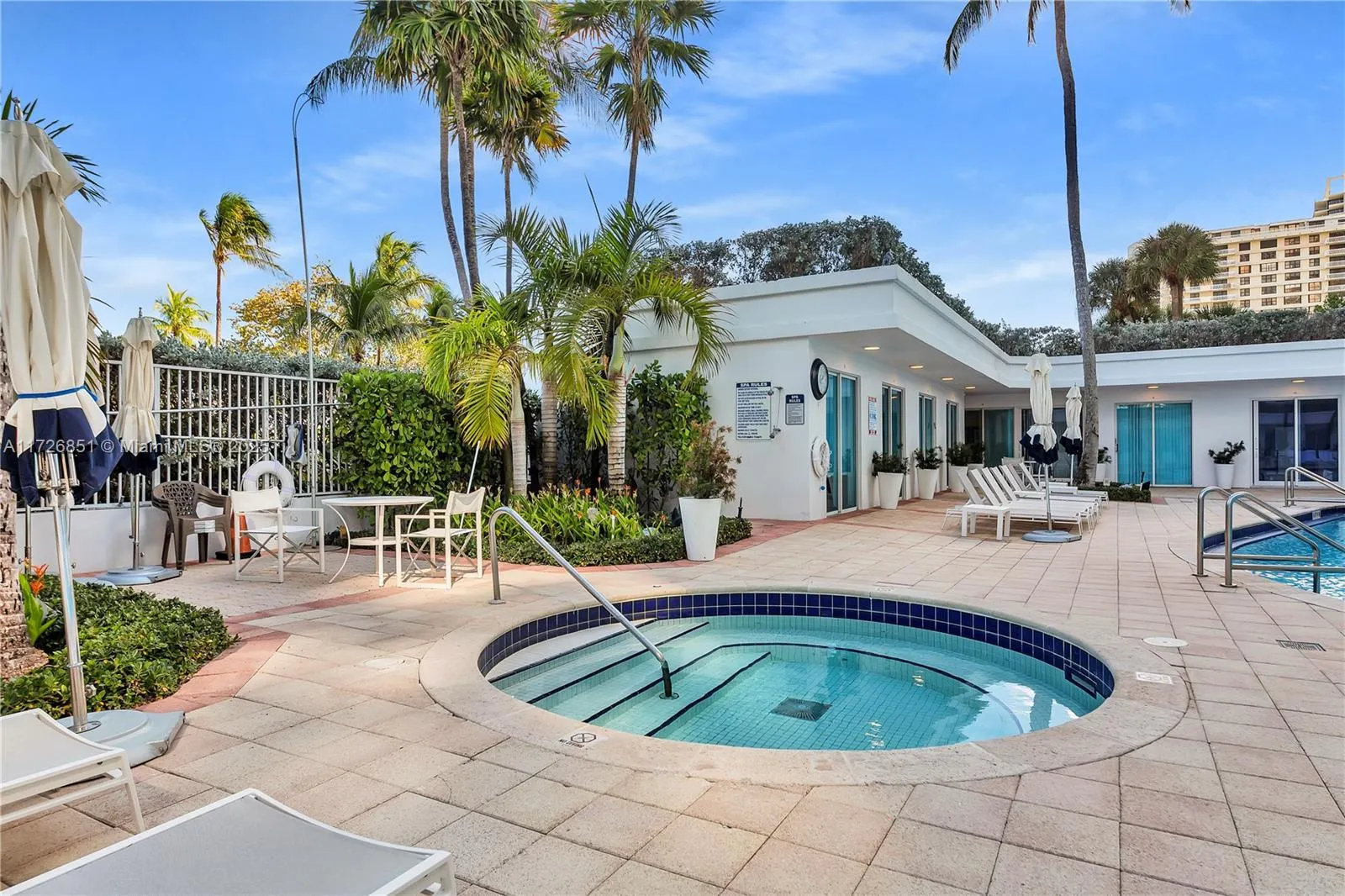 10101 Collins Ave, #11D+cabana